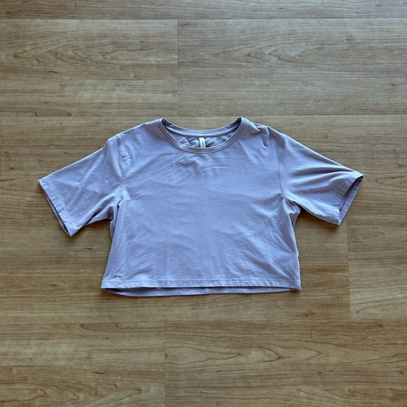 NWOT Aritzia Babaton Foundation Relaxed T-Shirt (Hazy Lilac) - Picture 3 of 4